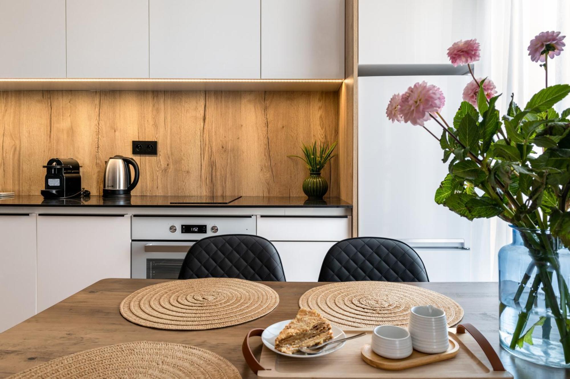 Inpoint Spacious Apartments Near Main Square & Kazimierz District Krakow Room photo